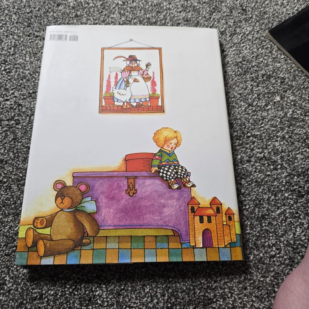 86 Favorite Nursery Tales by Tomie De Paola's - Picture 5 of 5